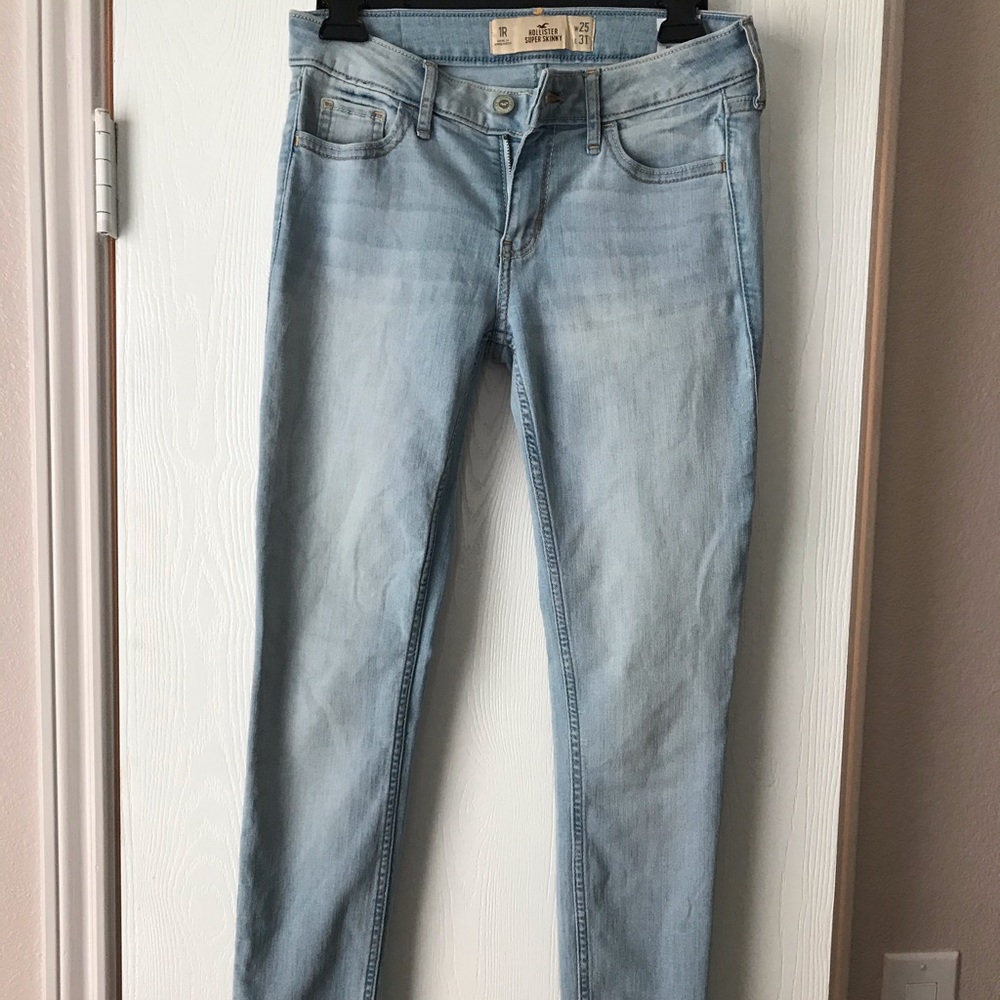 Hollister Super Skinny Jeans